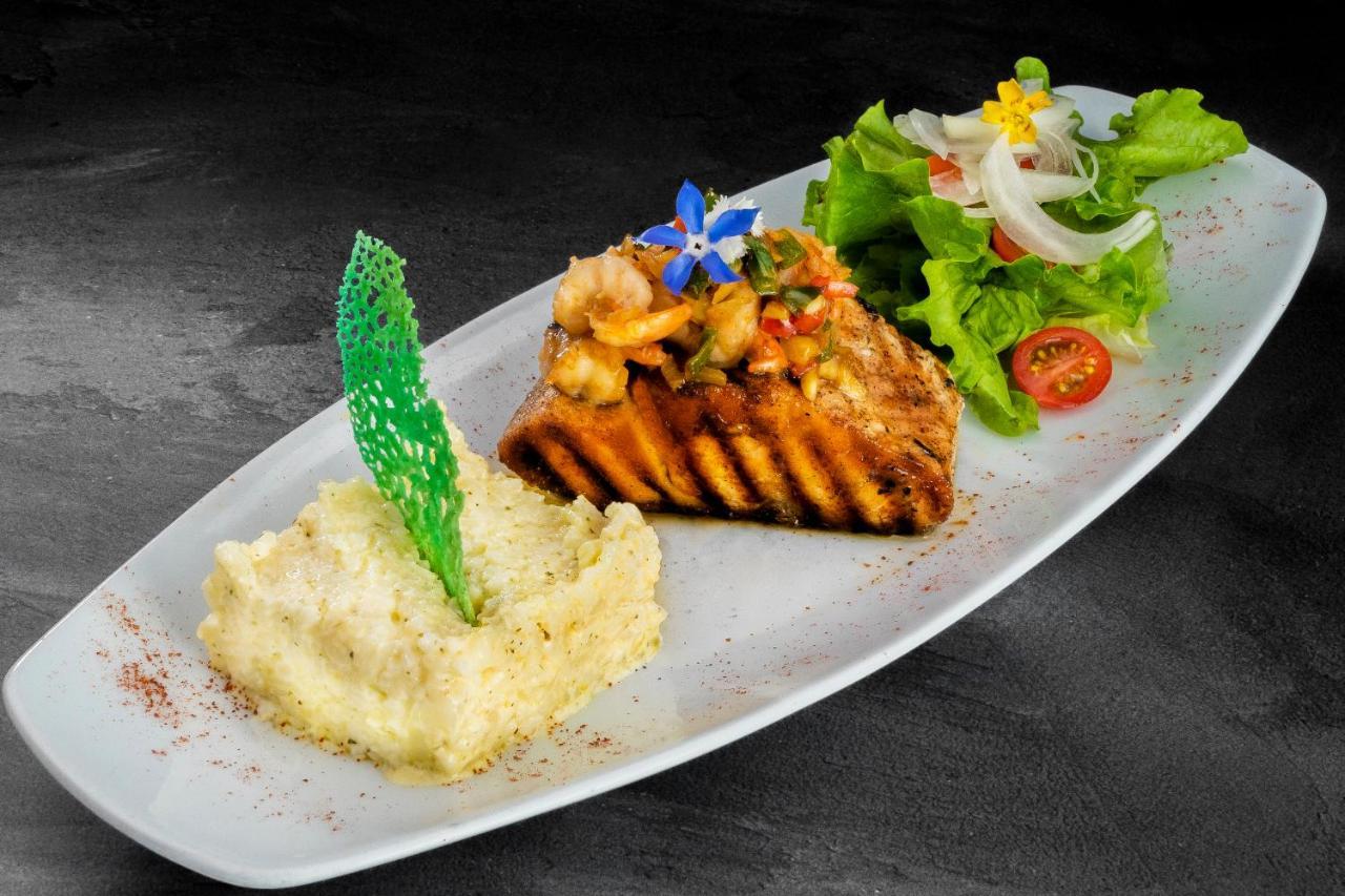 Hotel Stubel Suites & Cafe Quito Luaran gambar