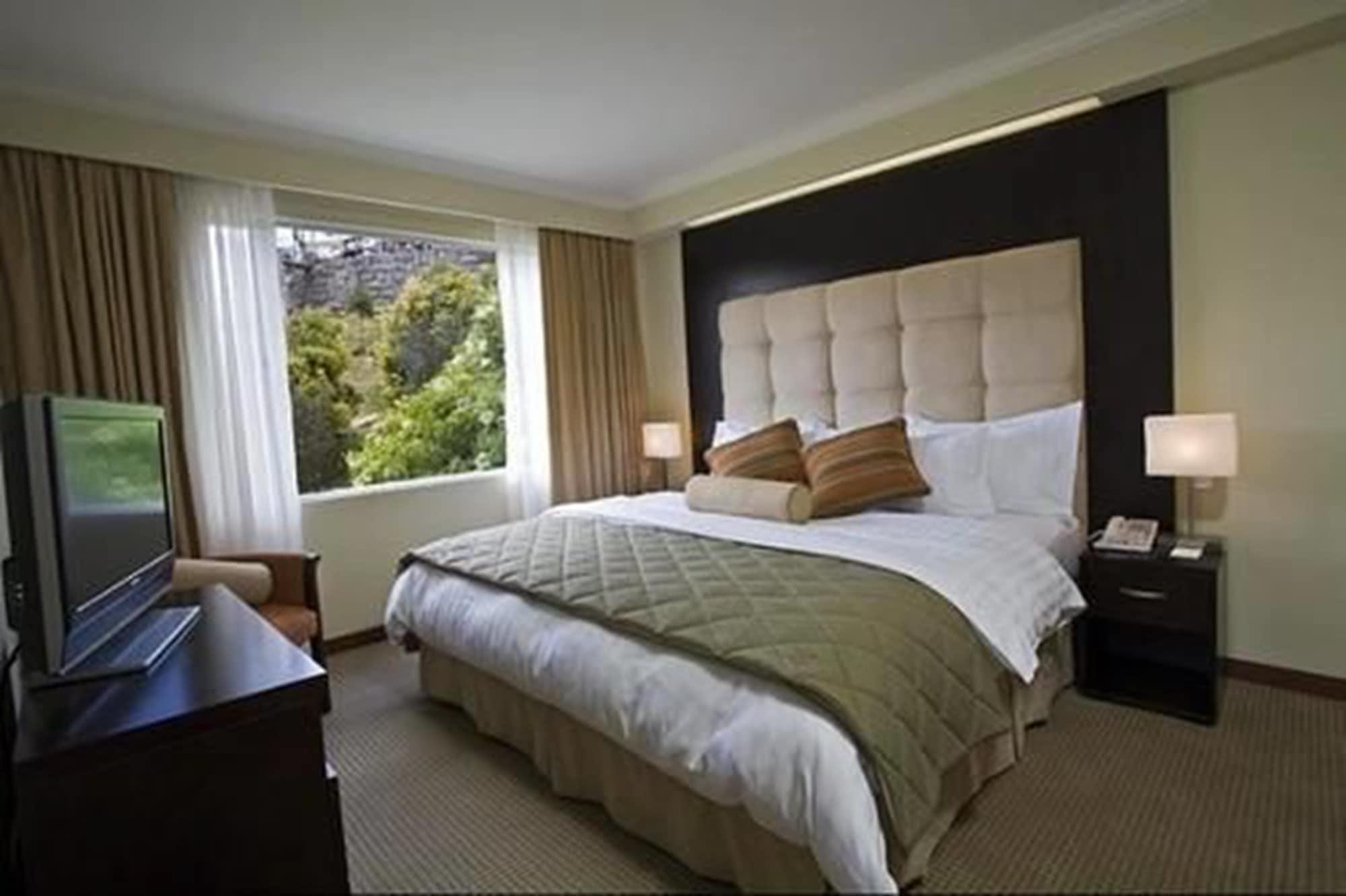 Hotel Stubel Suites & Cafe Quito Luaran gambar